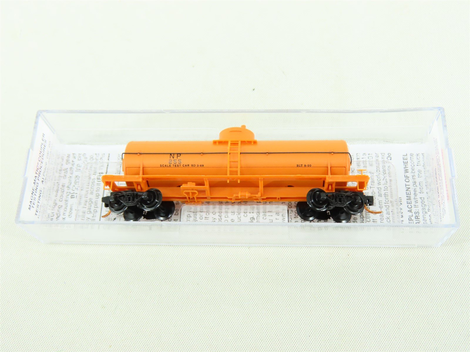 N Scale Micro-Trains MTL 06500620 NP Northern Pacific Single Dome Tank Car #255