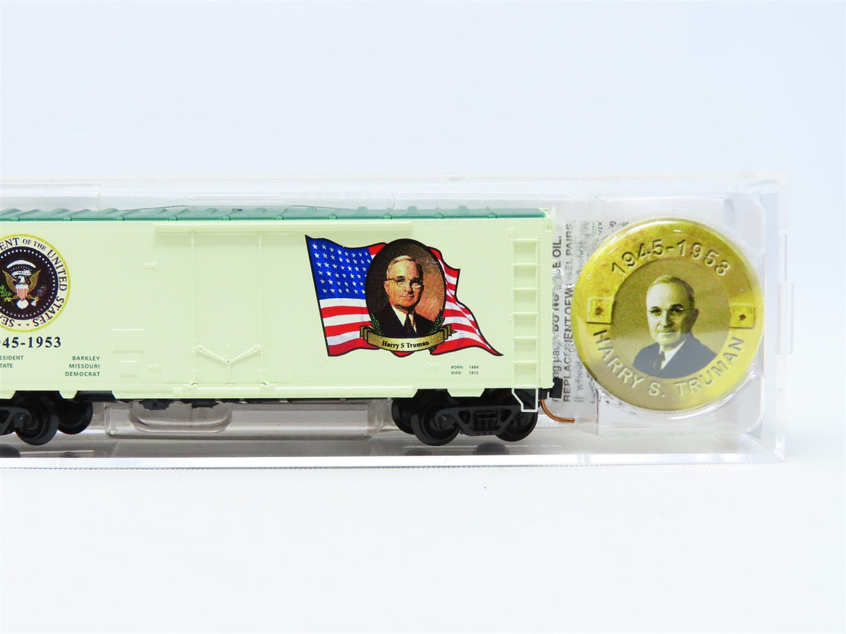 N Micro-Trains MTL #07400112 Presidential Car 40&#39; Box Car - Harry S. Truman