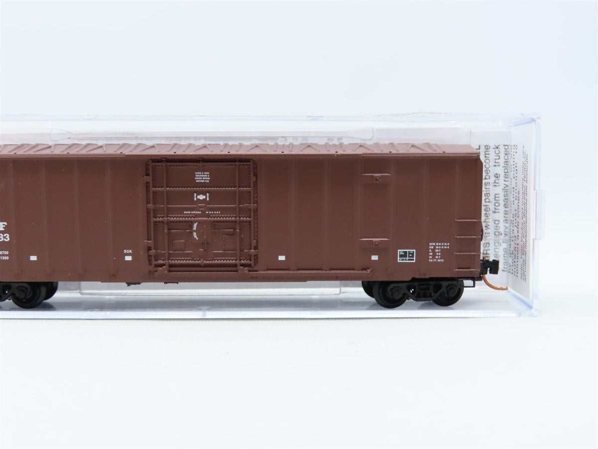 N Scale Micro-Trains MTL #02700300 BNSF Railway 50&#39; Plug Door Box Car #714083