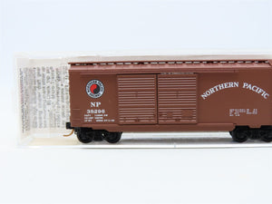 N Micro-Trains MTL #23250 NP Northern Pacific 40' Double Door Box Car #38296