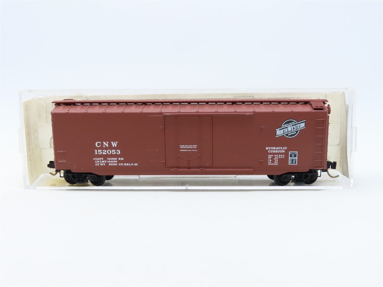 N Kadee Micro-Trains MTL #32230 CNW Chicago & Northwestern 50' Box Car #152053