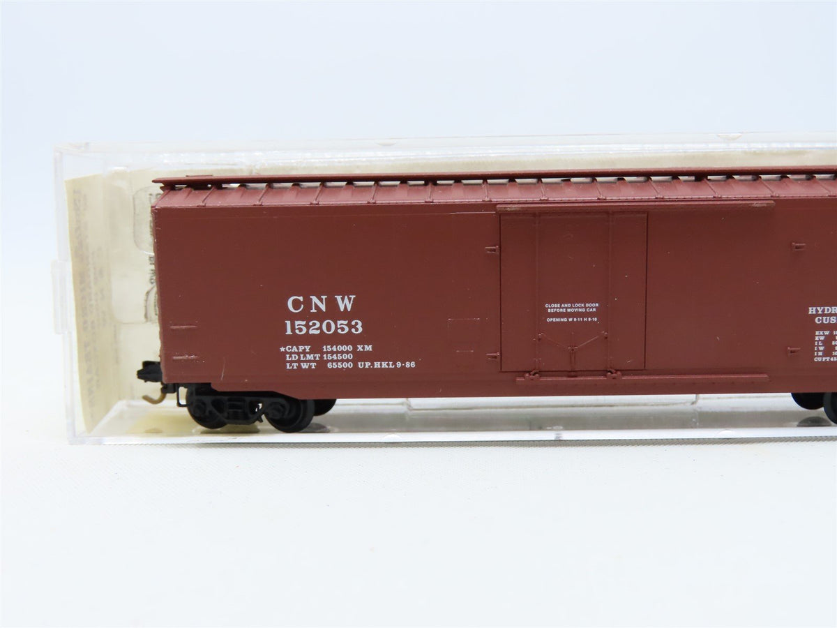 N Kadee Micro-Trains MTL #32230 CNW Chicago &amp; Northwestern 50&#39; Box Car #152053