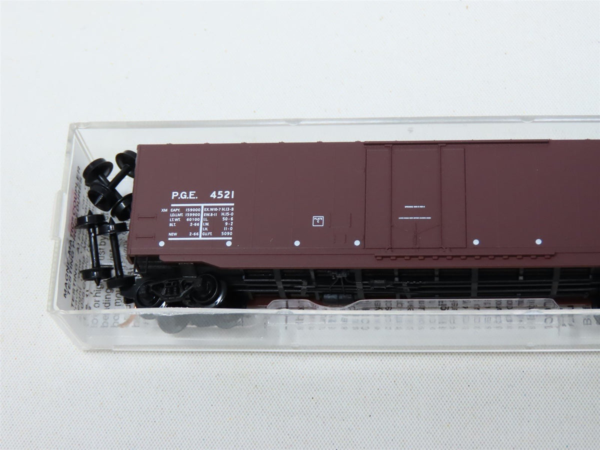 N Scale Micro-Trains MTL #32260 PGE Pacific Great Eastern 50&#39; Box Car #4521