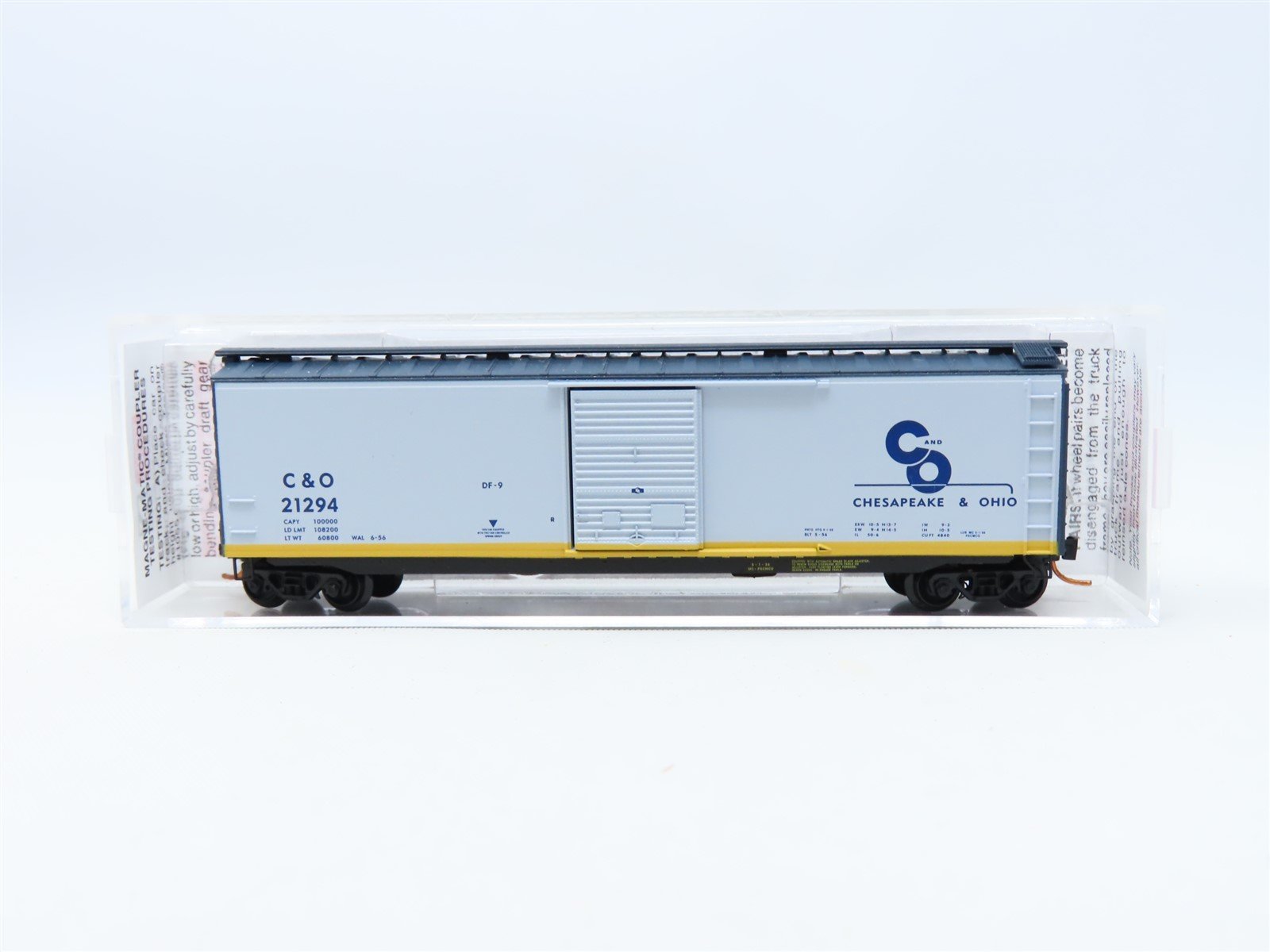 N Micro-Trains MTL #03100074 C&O Chessie Route 50' Single Door Box Car #21294