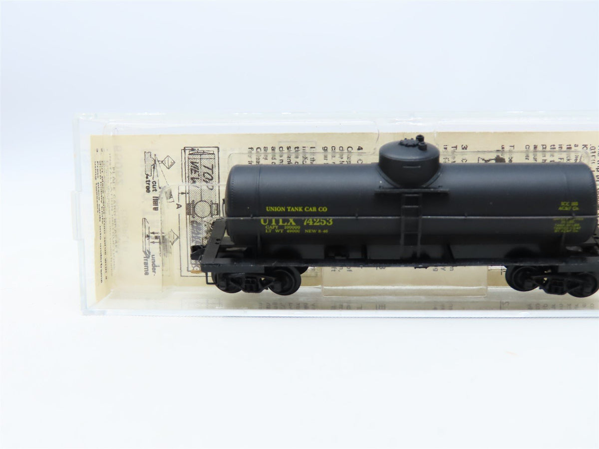 N Scale Kadee Micro-Trains MTL #65062 UTLX 39&#39; Single Dome Tank Car #74253