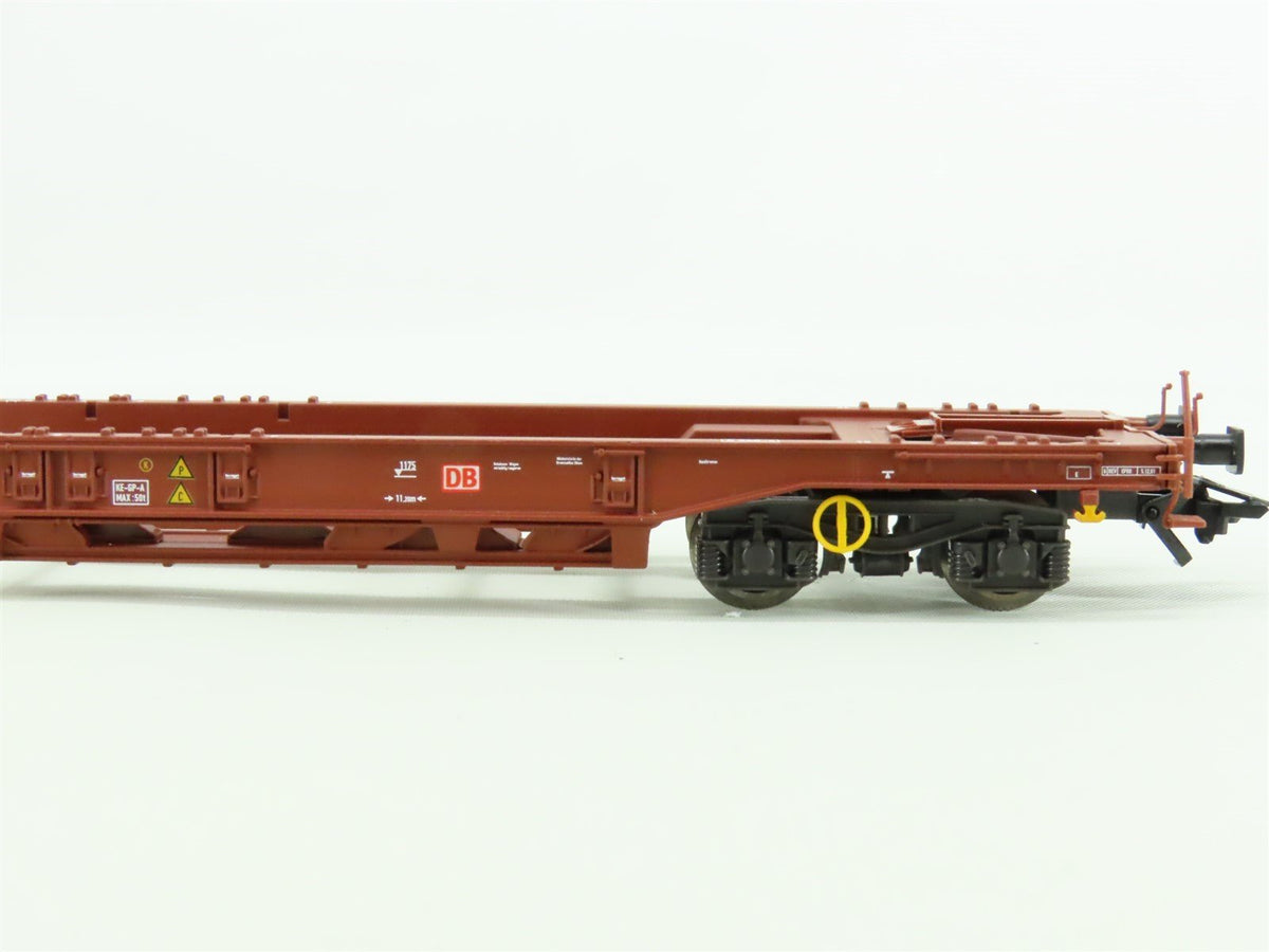 HO Scale Trix 24329 DBAG German Deep Well Flat Cars w/Bertschi Containers 3-Pack