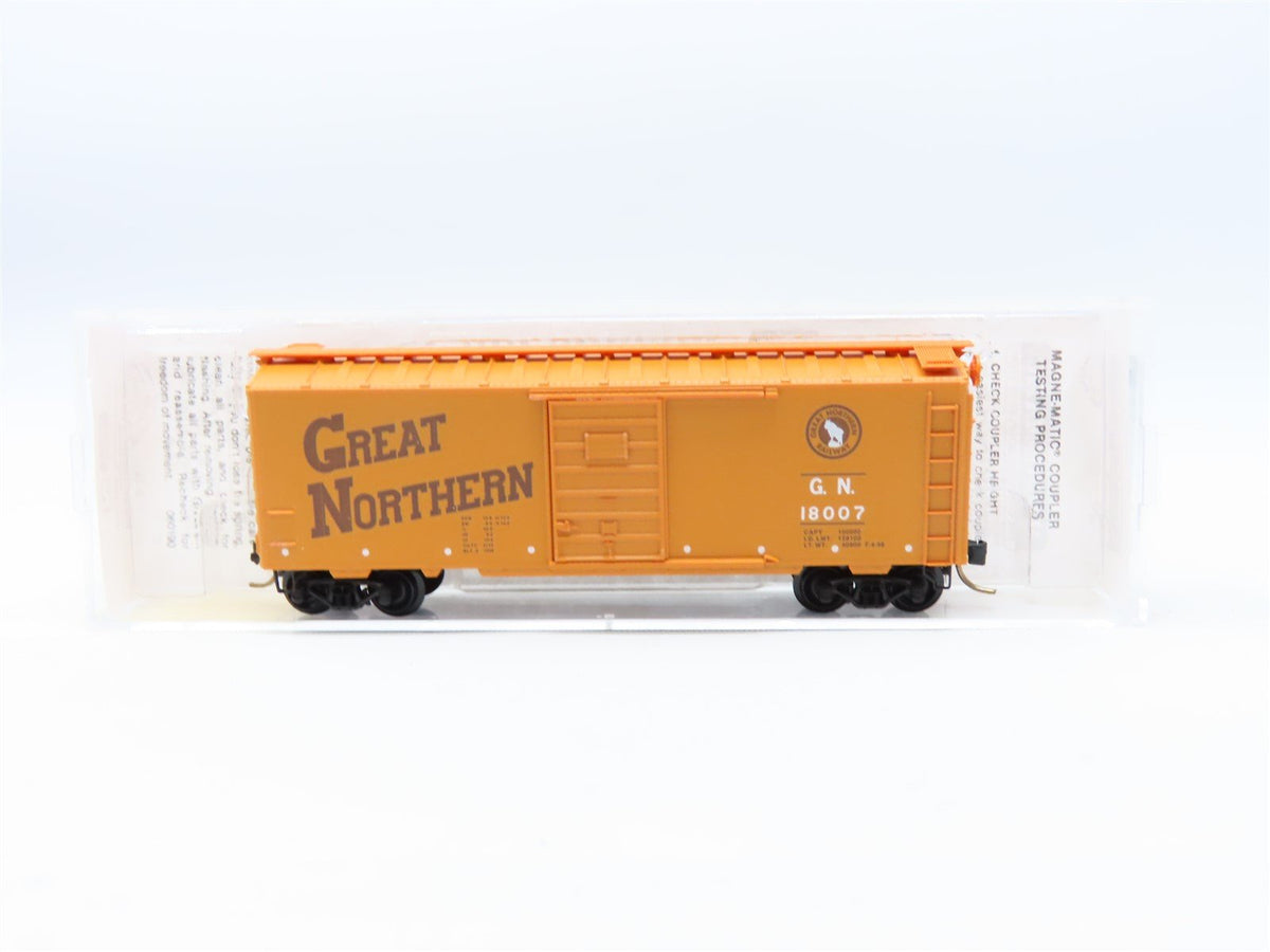 N Scale Micro-Trains MTL #20190 GN Great Northern Circus Car 40&#39; Box Car #18007