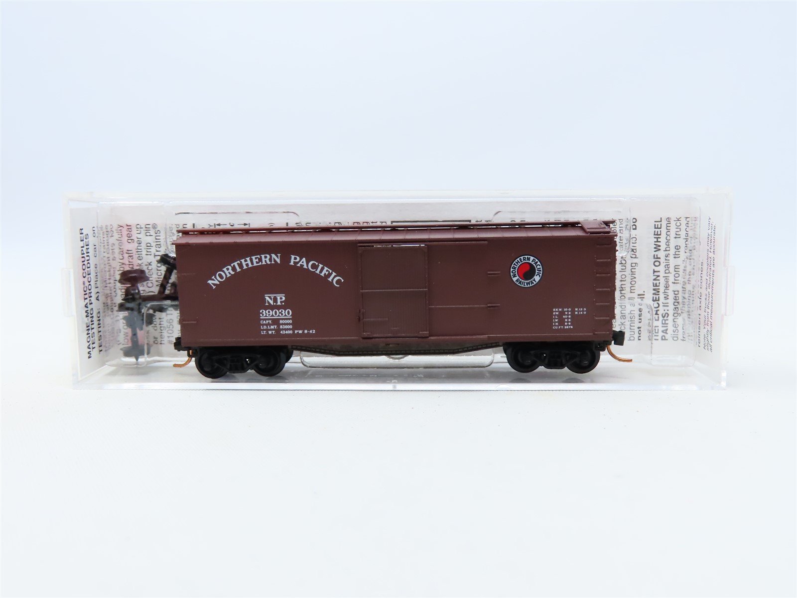 N Micro-Trains MTL #03900030 NP Northern Pacific 40' Single Door Box Car #39030