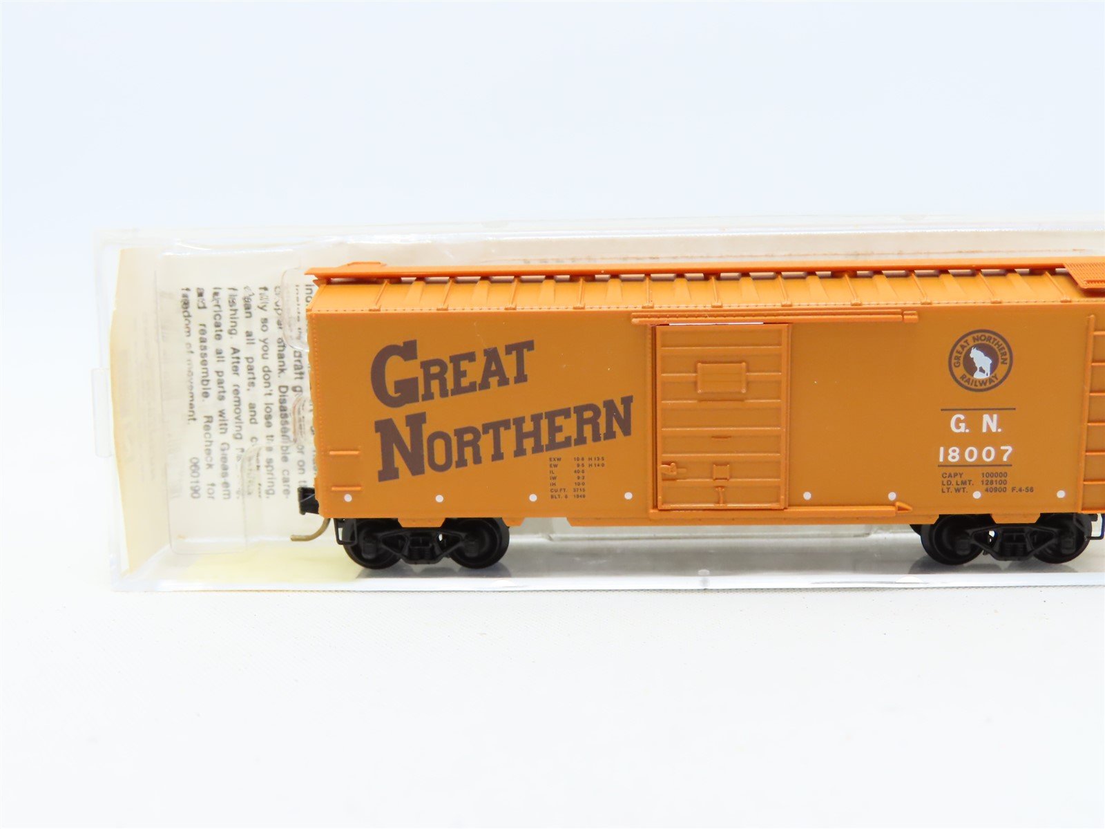N Scale Micro-Trains MTL #20190 GN Great Northern Circus Car 40