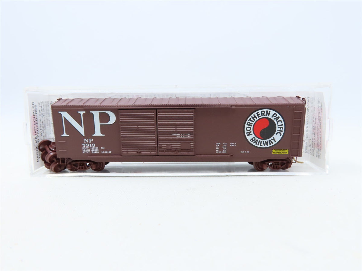N Scale Micro-Trains MTL 37050 NP Northern Pacific 50&#39; Double Door Box Car #7813
