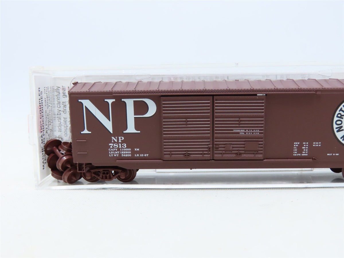 N Scale Micro-Trains MTL 37050 NP Northern Pacific 50&#39; Double Door Box Car #7813