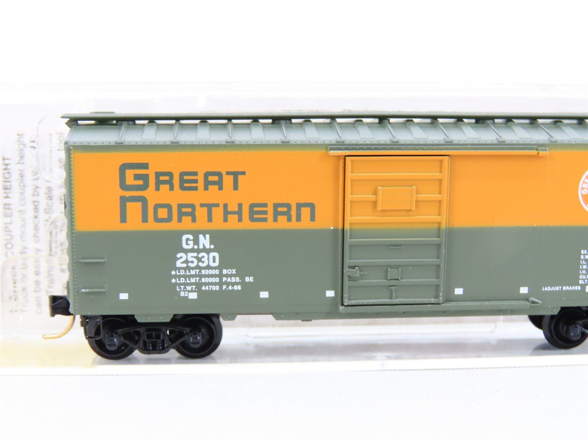 N Scale Micro-Trains MTL #20226 GN Great Northern 40&#39; Single Door Box Car #2530