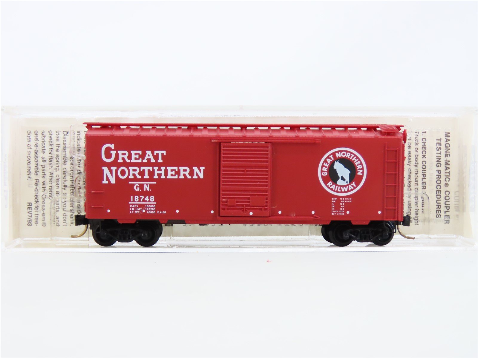 N Micro-Trains MTL #20156 GN Great Northern Circus Train 40' Box Car #18748