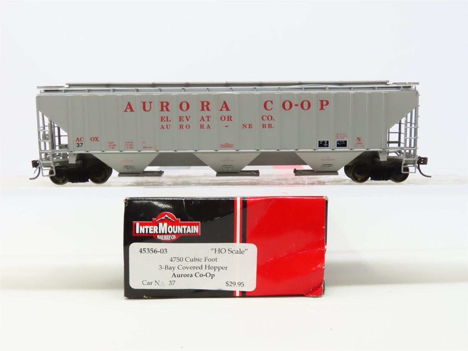 HO InterMountain 45356-03 ACOX Aurora Co-op Elevator 3-Bay Covered Hopper #37