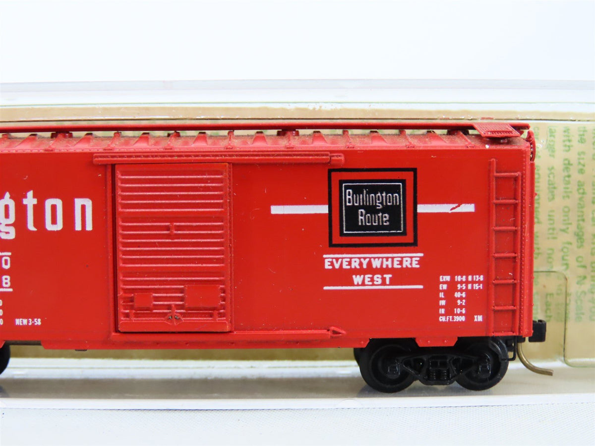 N Kadee Micro-Trains MTL #20338 CB&amp;Q Burlington Route 40&#39; Box Car - Blue Label