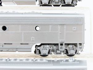 HO Globe Models A98/B89 Unlettered Silver EMD F7A/B/B Diesel Set - Unpowered