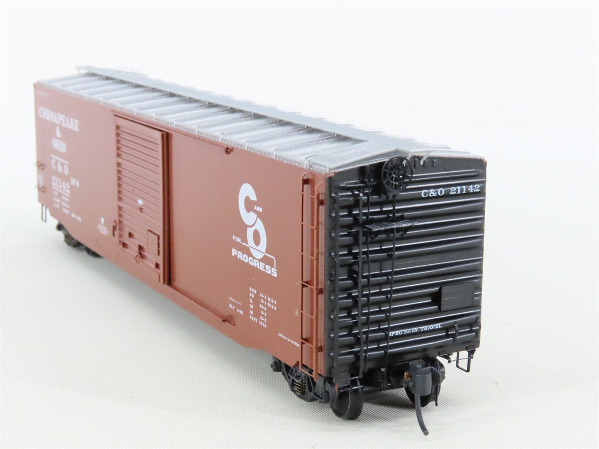 HO Scale Kadee 6004 C&amp;O &quot;For Progress&quot; 50&#39; Single Youngstown Door Box Car #21142
