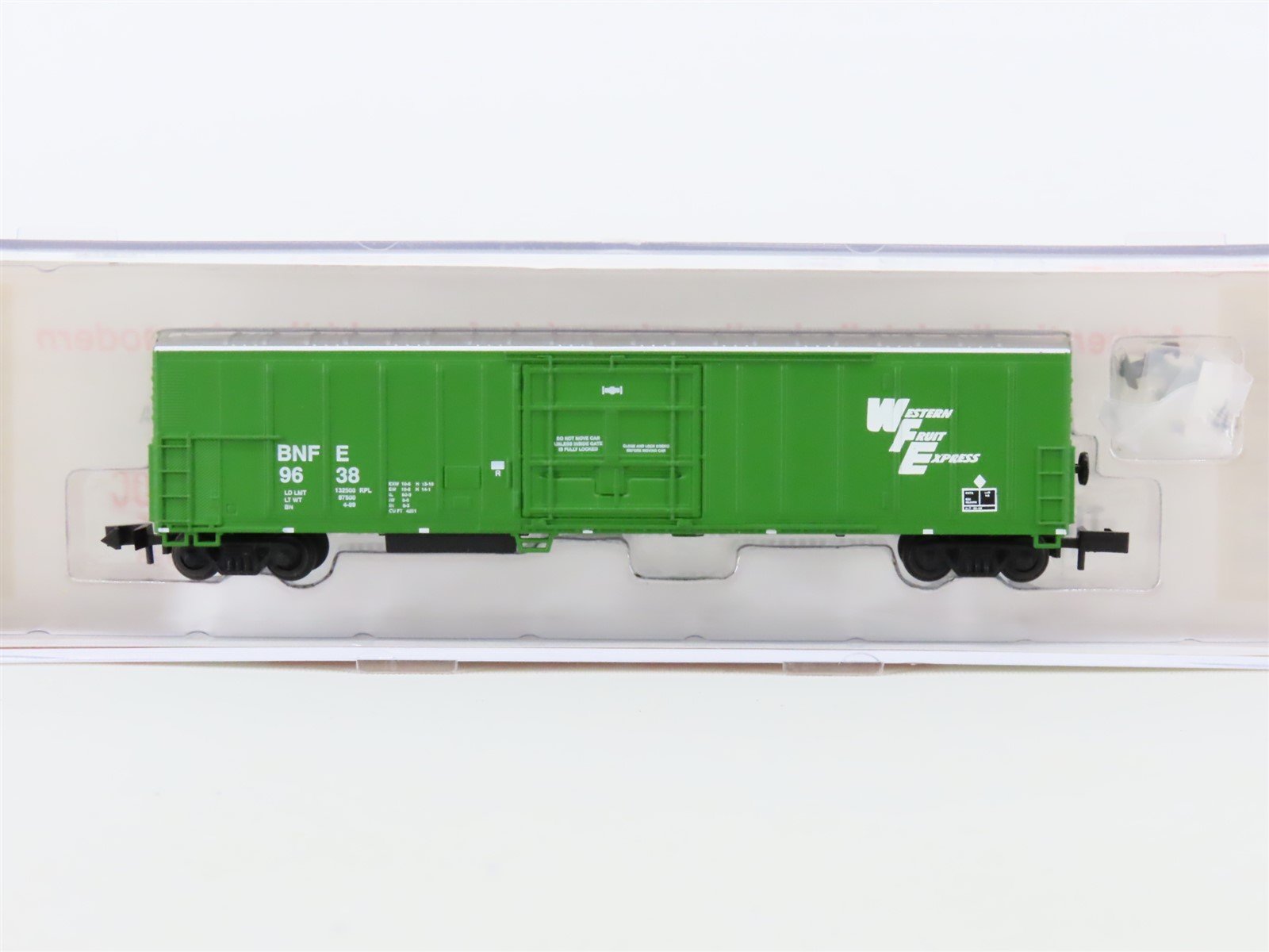 N Scale Roundhouse 84205 BNFE WFE Western Fruit Express 57' Mech Reefer #9638