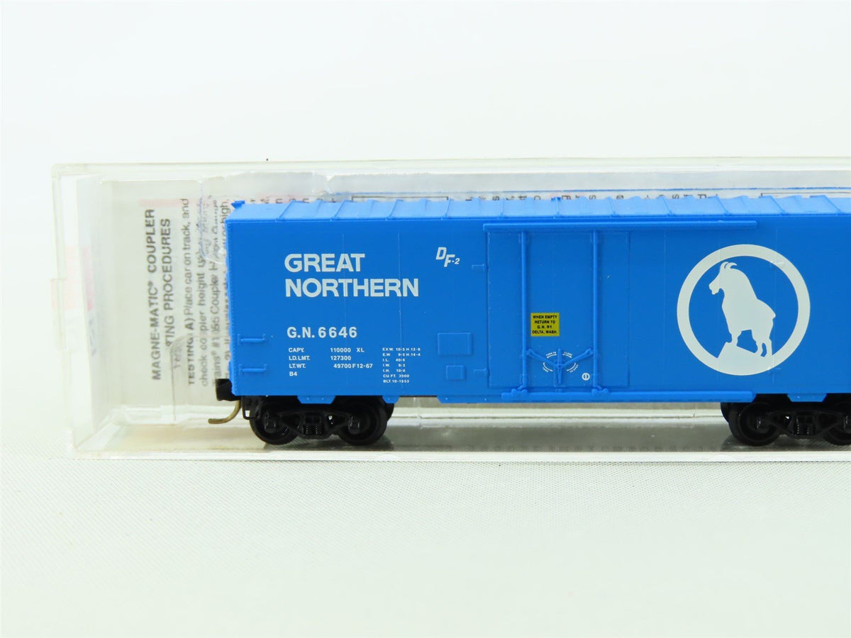 N Micro-Trains MTL 74030 GN Great Northern &quot;Big Sky Blue&quot; 40&#39; Box Car #6646