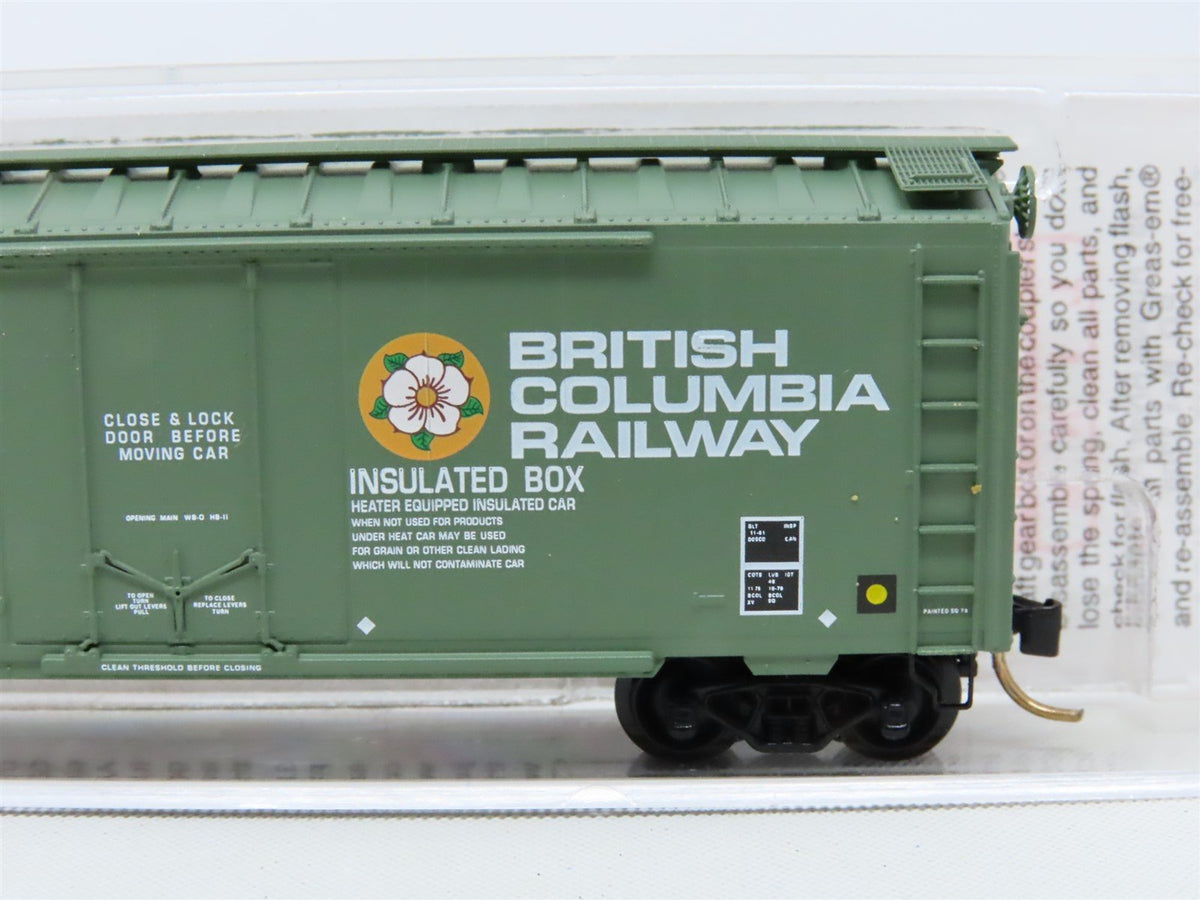 N Scale Micro-Trains MTL #21230 BCOL British Columbia 40&#39; Box Car #8004