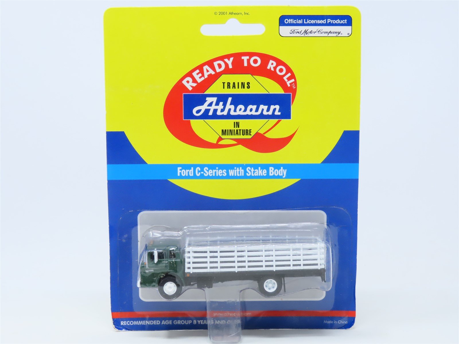 HO Scale Athearn #02724 Ford C-Series Truck w/ Stake Body - Green