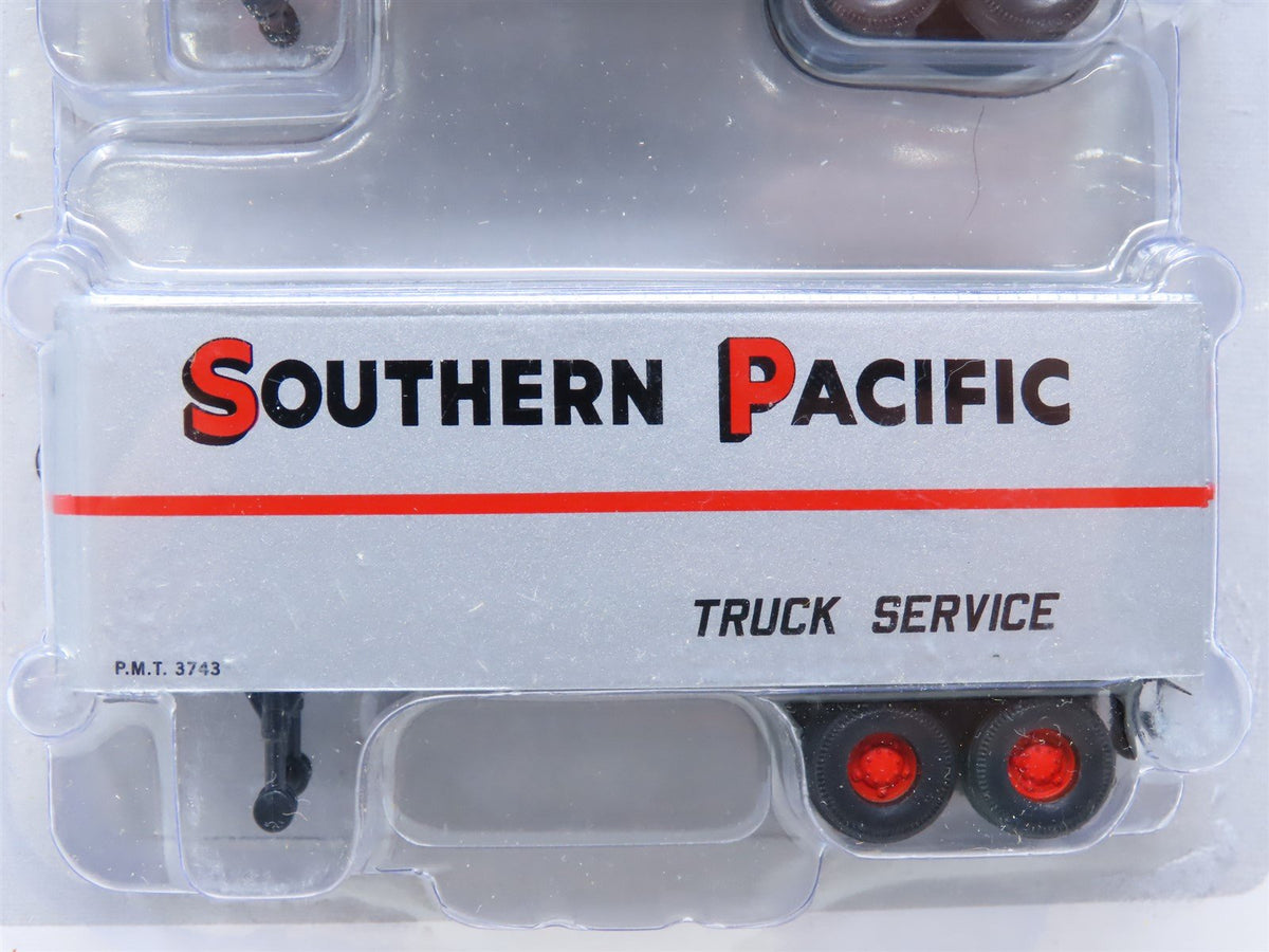 HO Scale Athearn #92487 SP Southern Pacific Truck Service 25&#39; Trailers (2-Pk.)