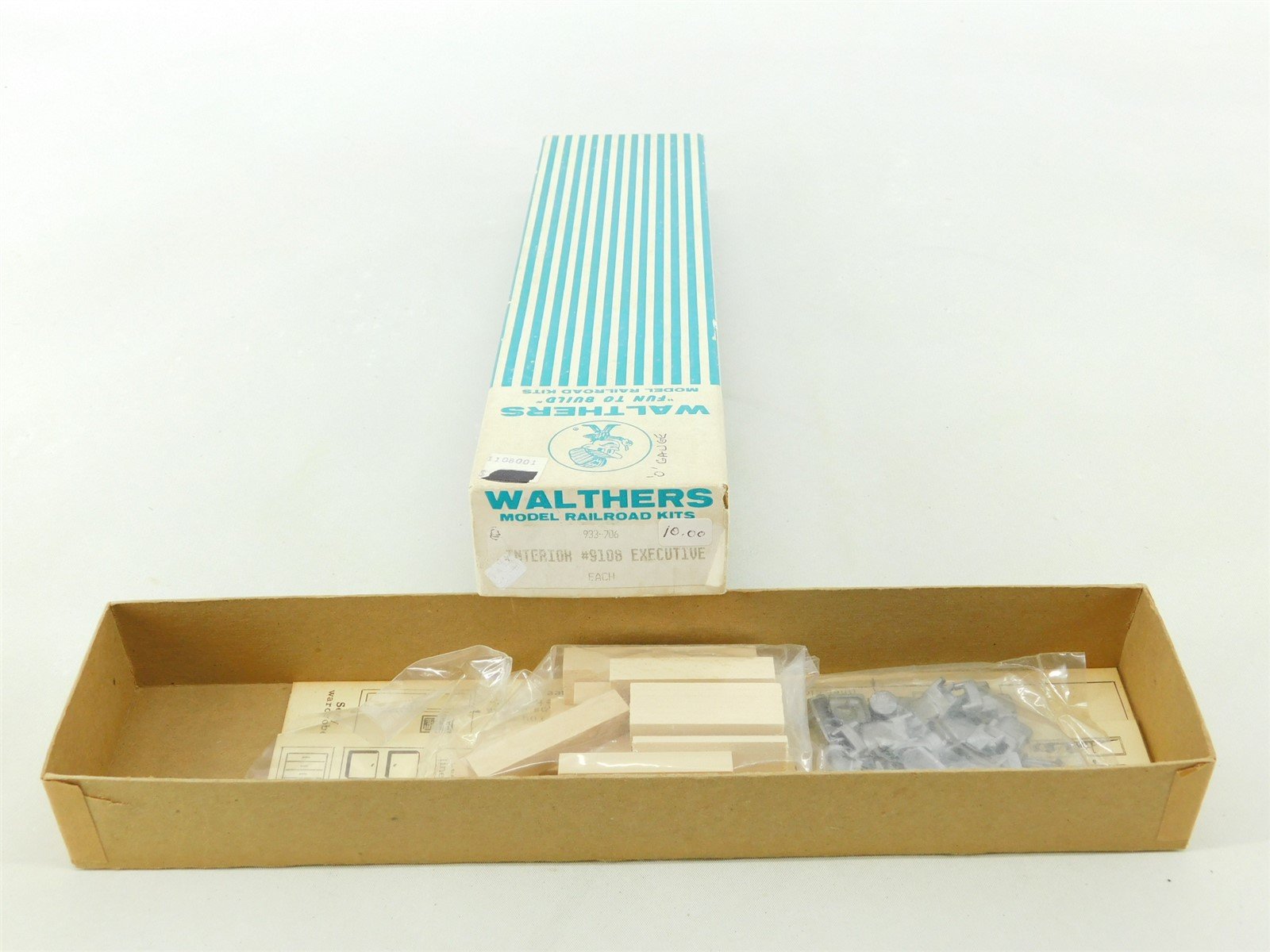 O 1/48 Scale Walthers Kit 933-706 Interior For #9108 Executive Passenger Car