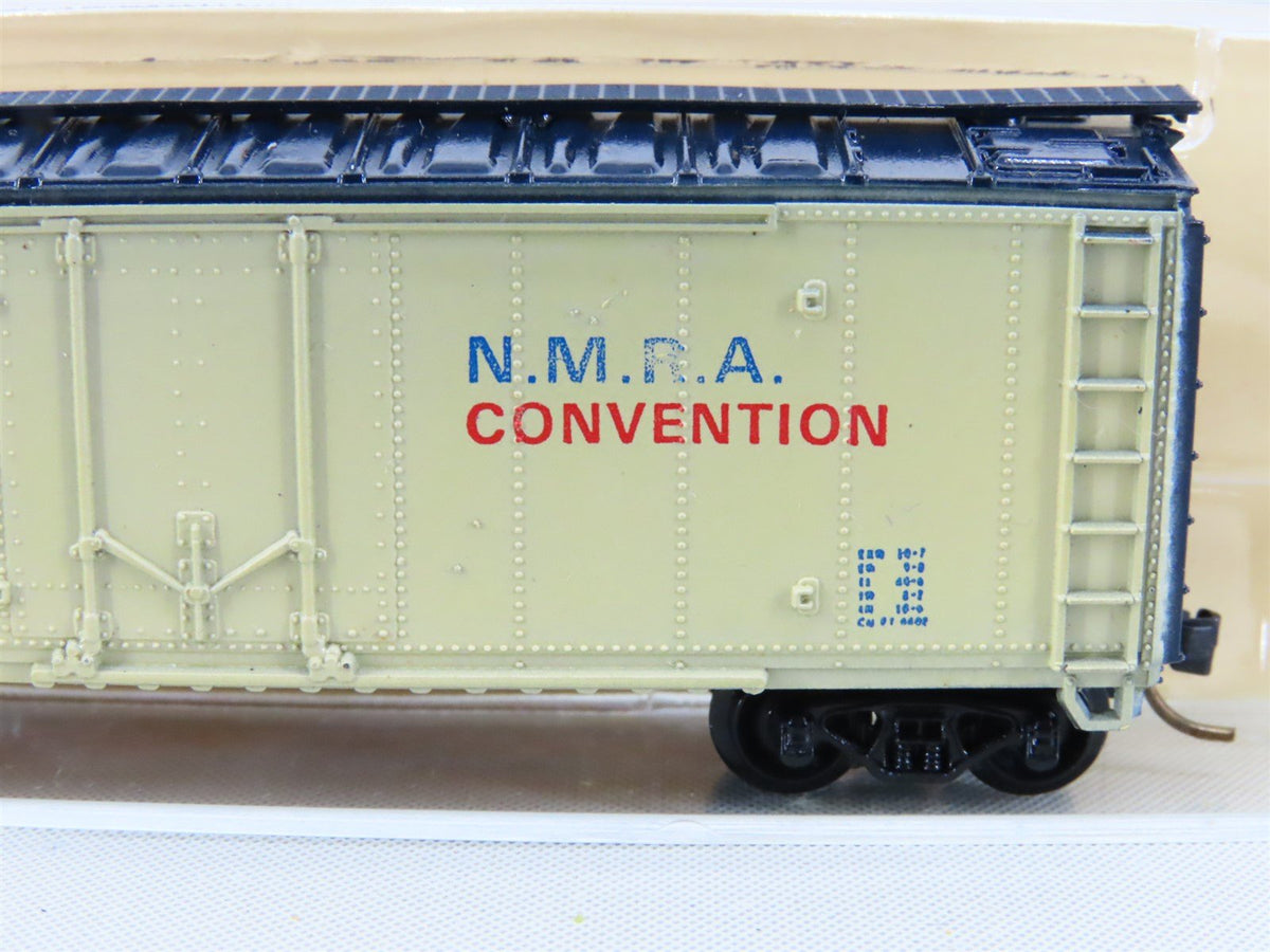N Scale Con-Cor NMRA &#39;75 Convention &quot;Rails Alive&quot; 40&#39; Plug Door Box Car