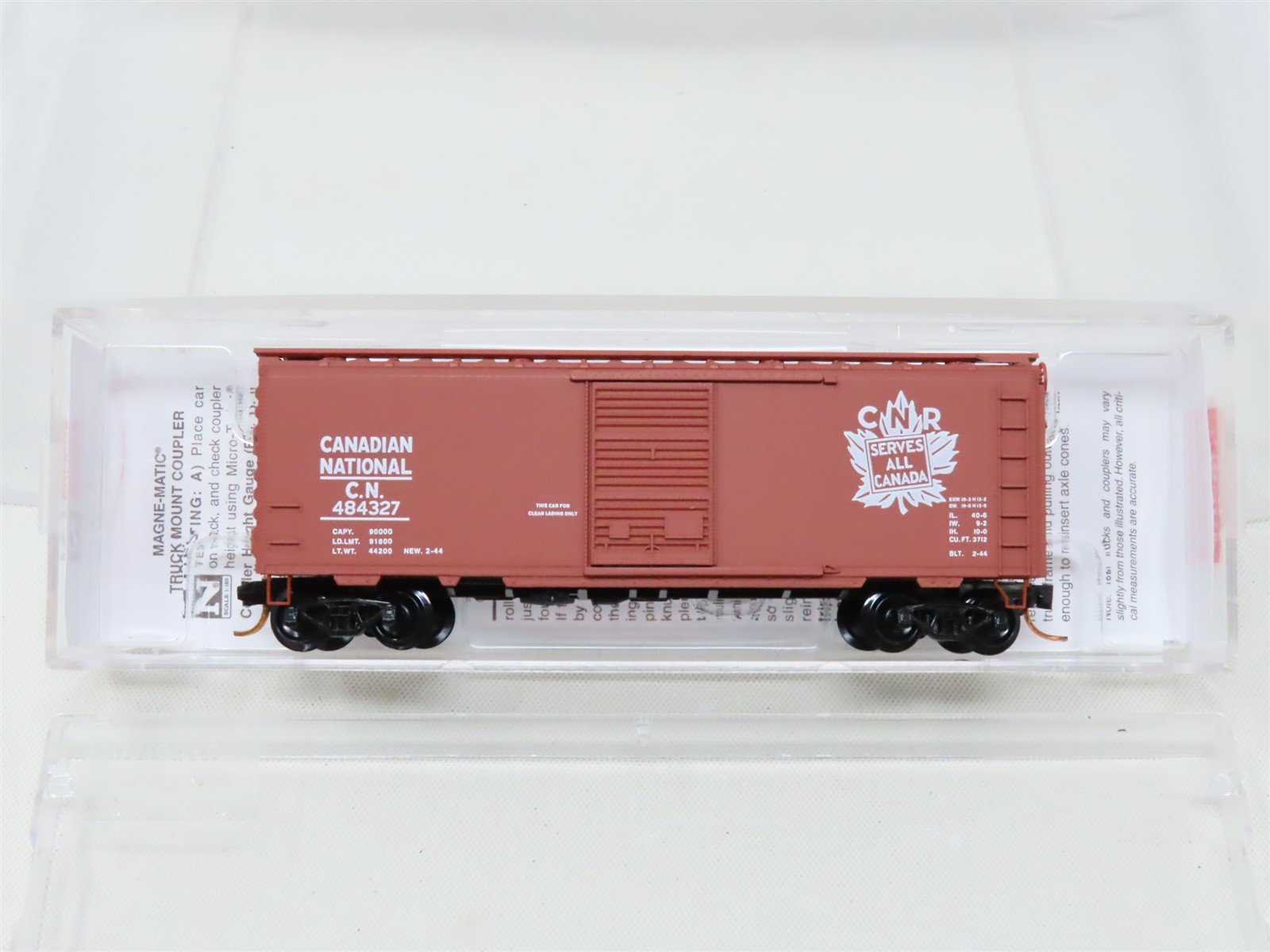 N Scale Micro-Trains MTL 02000796 CN Canadian National 40' Boxcar #484327