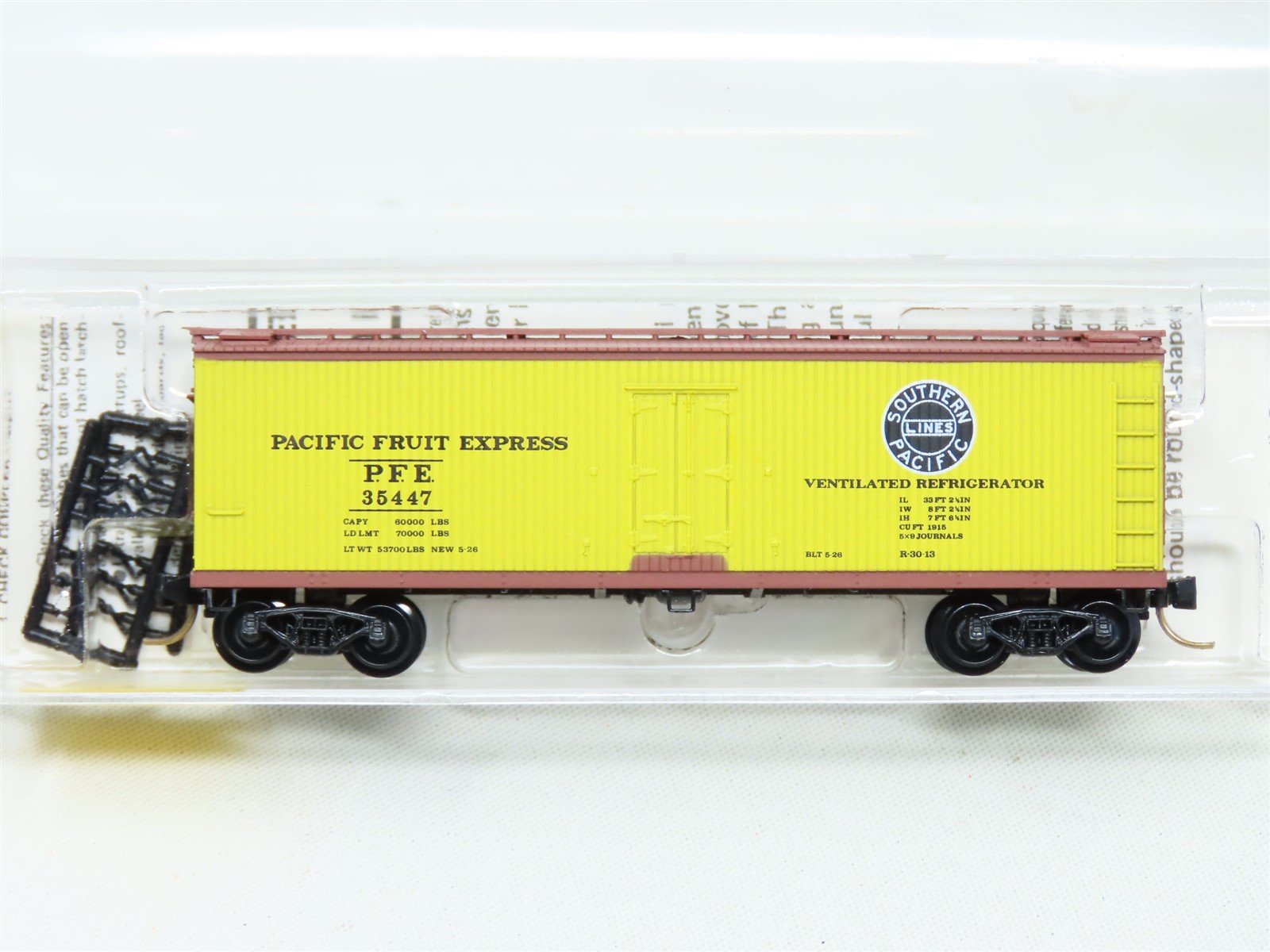 N Scale Micro-Trains MTL 49180 SP PFE Pacific Fruit Express 40' Reefer #35447