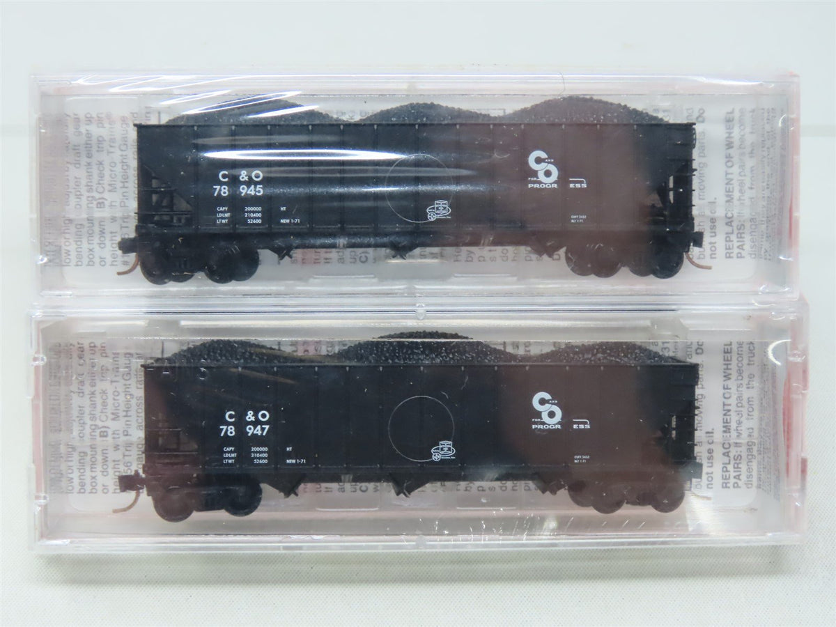 N Scale Micro-Trains MTL #108022 C&amp;O Progress 3-Bay Hopper w/ Load 2-Pack