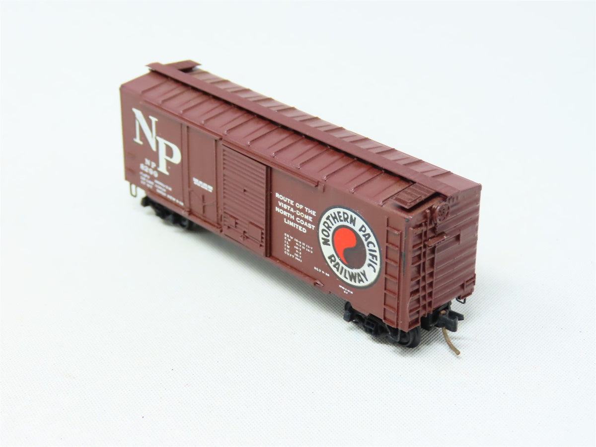 N Scale Kadee Micro-Trains MTL 22177 NP Northern Pacific 40&#39; Box Car #8299