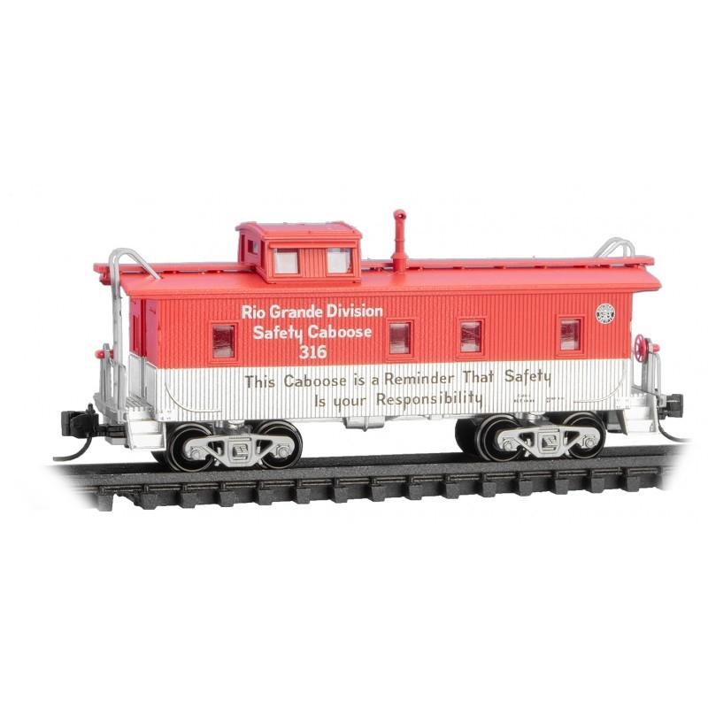 N Micro-Trains MTL 05000250 SP Southern Pacific 34&#39; Slanted Cupola Caboose #316