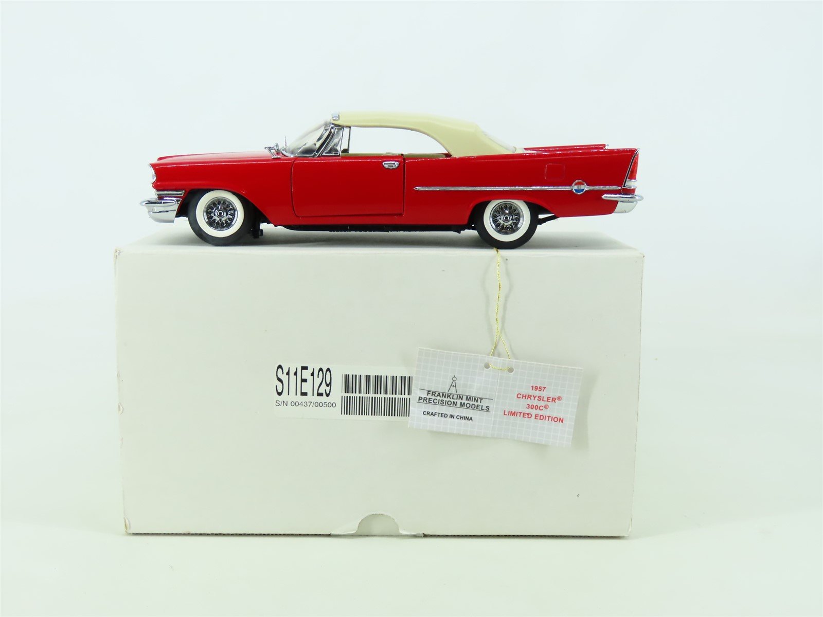 1:24 Scale Franklin Mint #S11E129 Red 1957 Chrysler 300C Convertible
