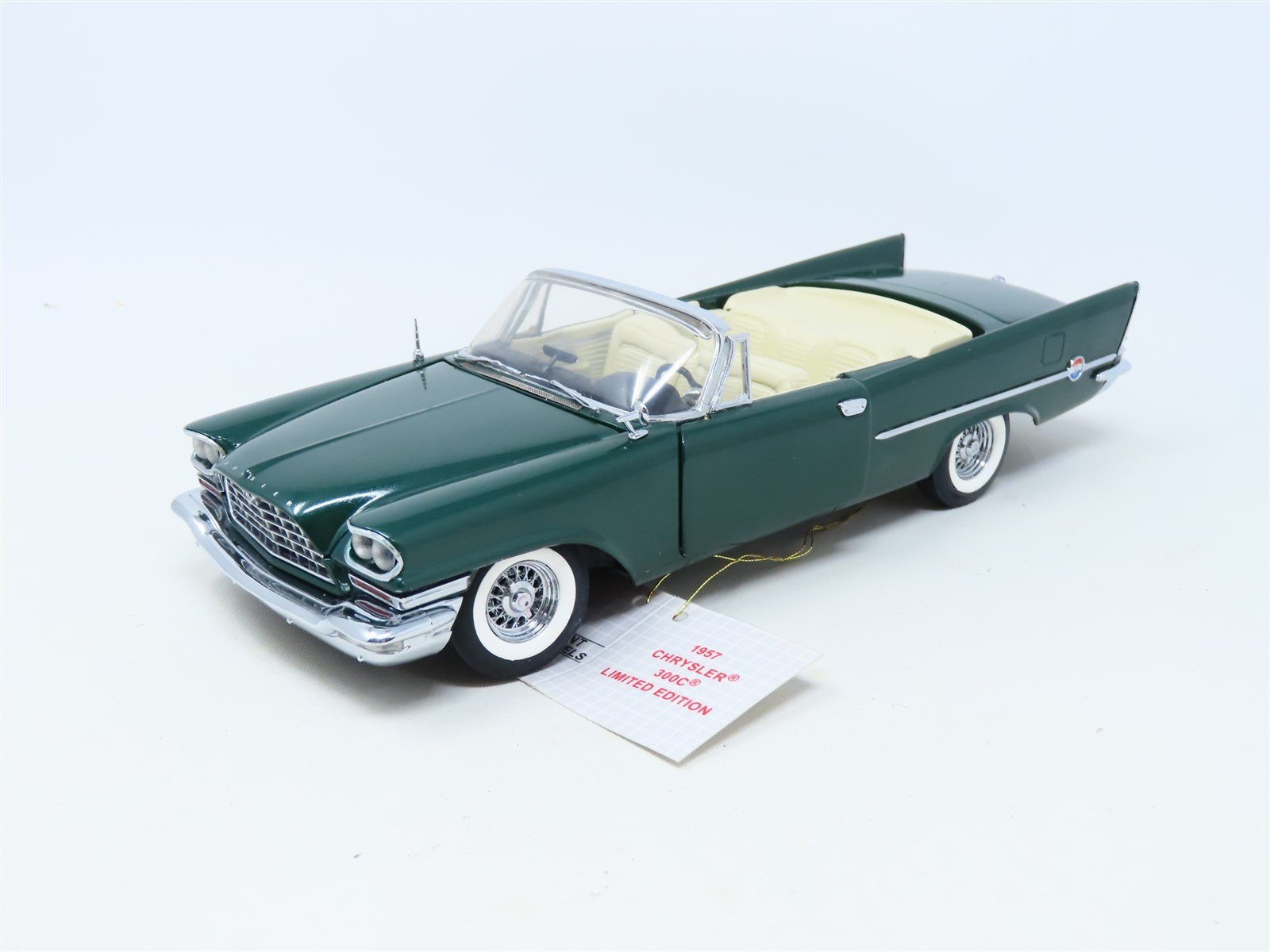 1/24 Scale Franklin Mint #S11E158 Limited Edition 1957 Chrysler 300C w -  Model Train Market