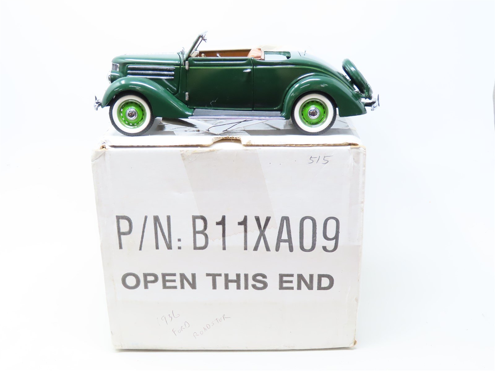1/24 Scale Franklin Mint #B11XA09 Die-Cast 1936 Ford Cabriolet Convertible
