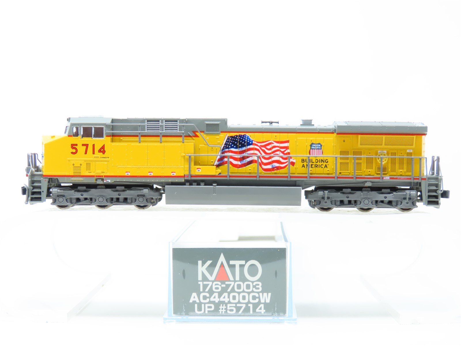 N KATO 176-7003 UP Union Pacific "Building America" GE AC4400CW Diesel #5714