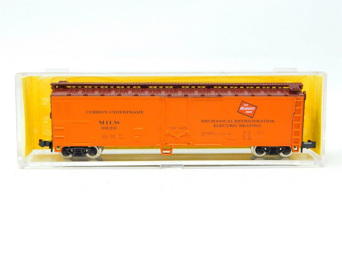 N Scale Atlas 3663 MILW Milwaukee Road 50&#39; Mechanical Reefer #9620