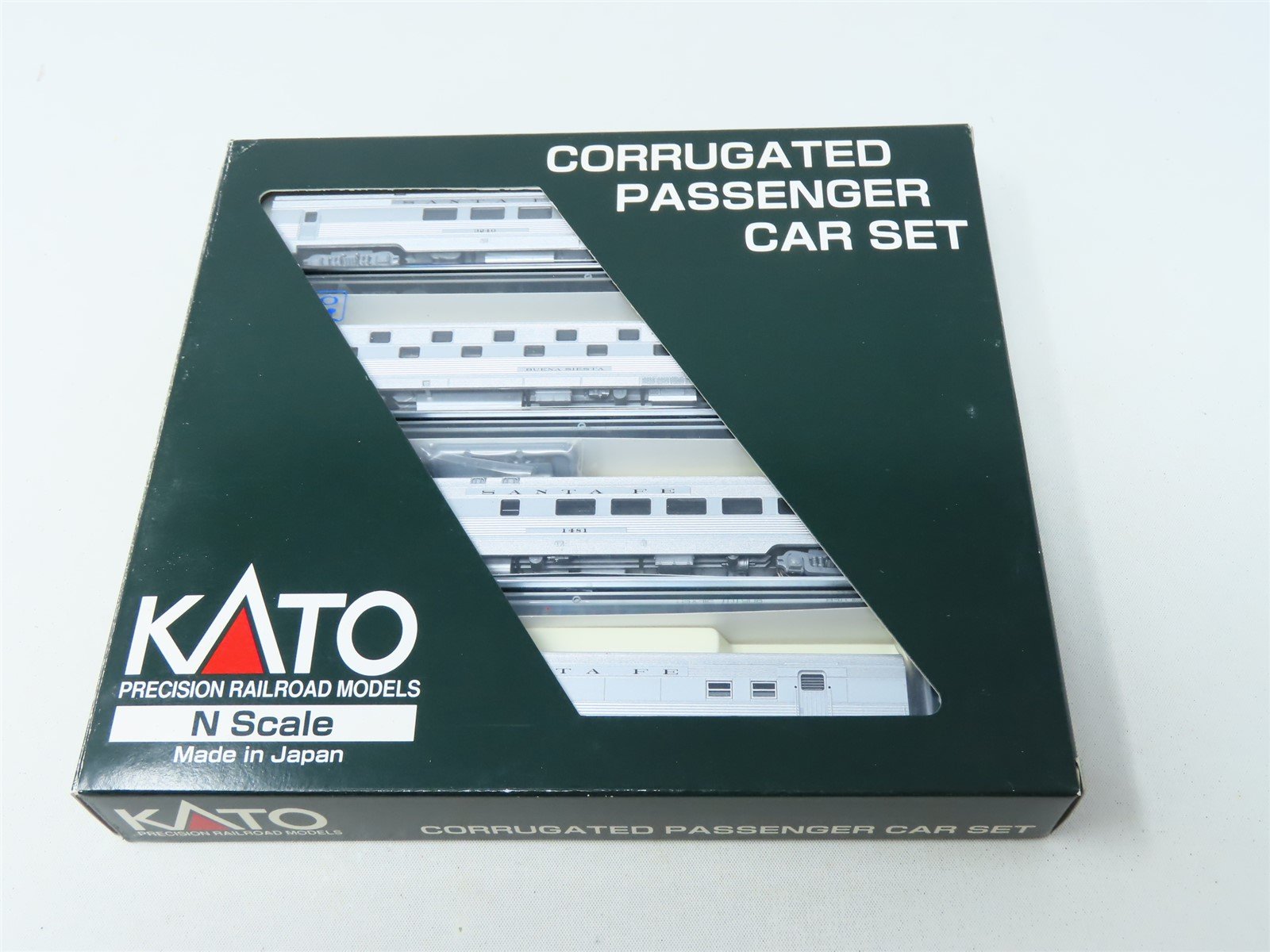 N Scale Kato #106-1502 ATSF Santa Fe Corrugated Passenger 4-Car Set A