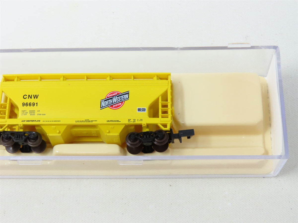 N Scale Atlas 39132 CNW Chicago &amp; North Western 2-Bay Covered Hopper #96691