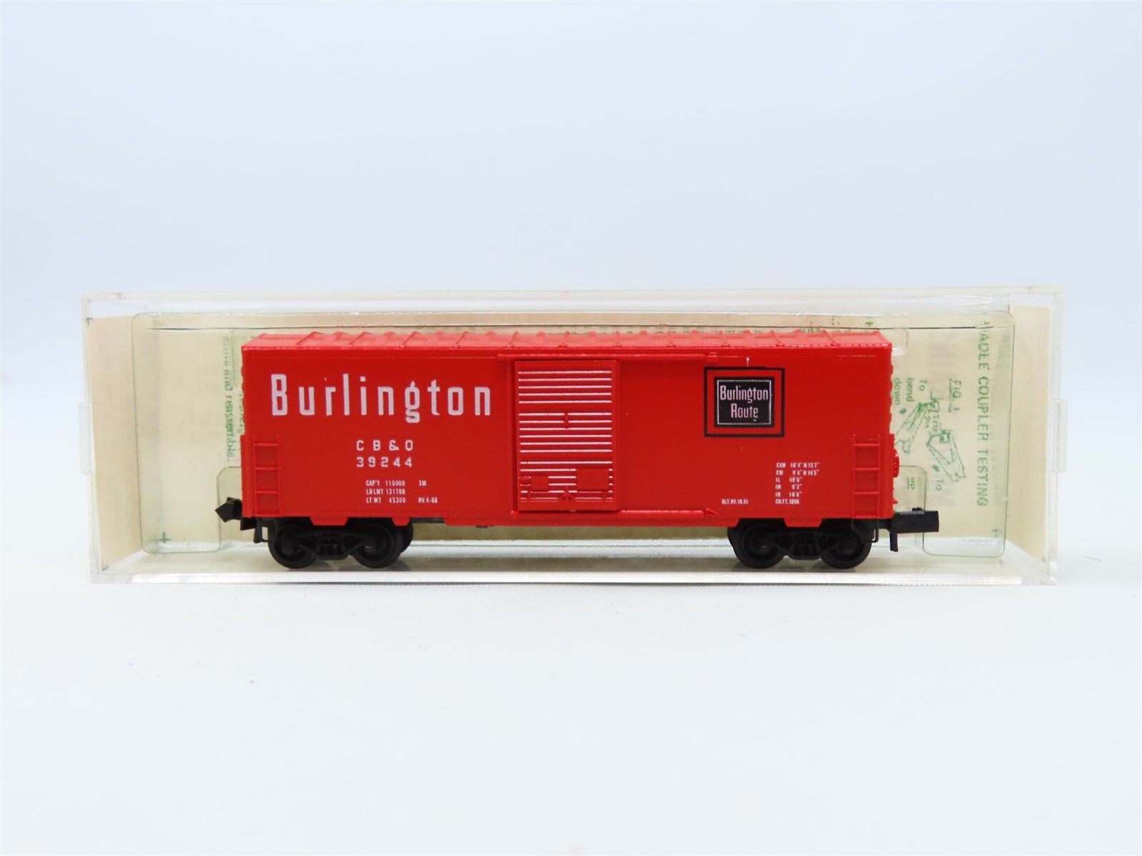 N Kadee Micro-Trains MTL 24339 CB&Q Burlington 40' Box Car #39244 - Blue Label