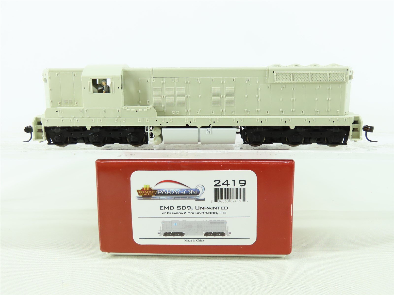 HO Scale Broadway Limited BLI 2419 Undecorated EMD SD9 Diesel - Paragon2