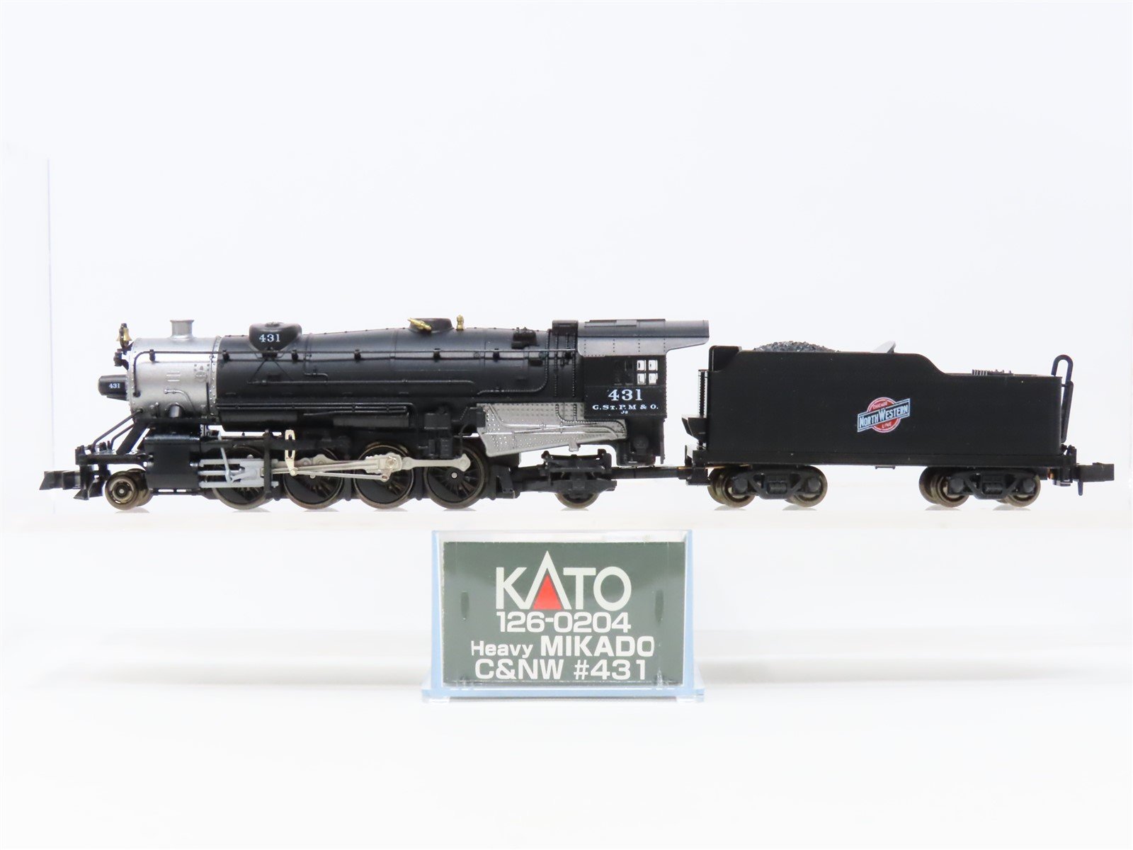 N Scale KATO 126-0204 C&NW Chicago & Northwestern 2-8-2 Steam Locomotive #431