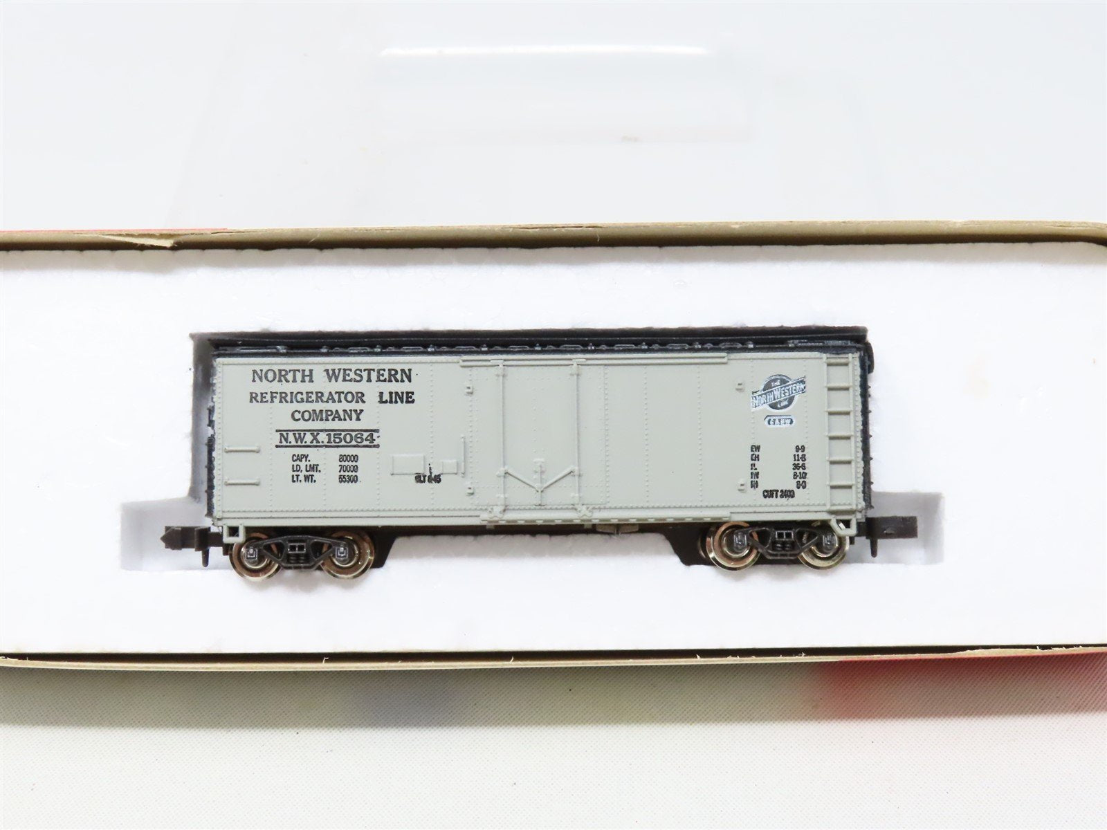 N Scale Con-Cor / Kato 1051-Q NWX North Western 40' Steel Reefer #15064