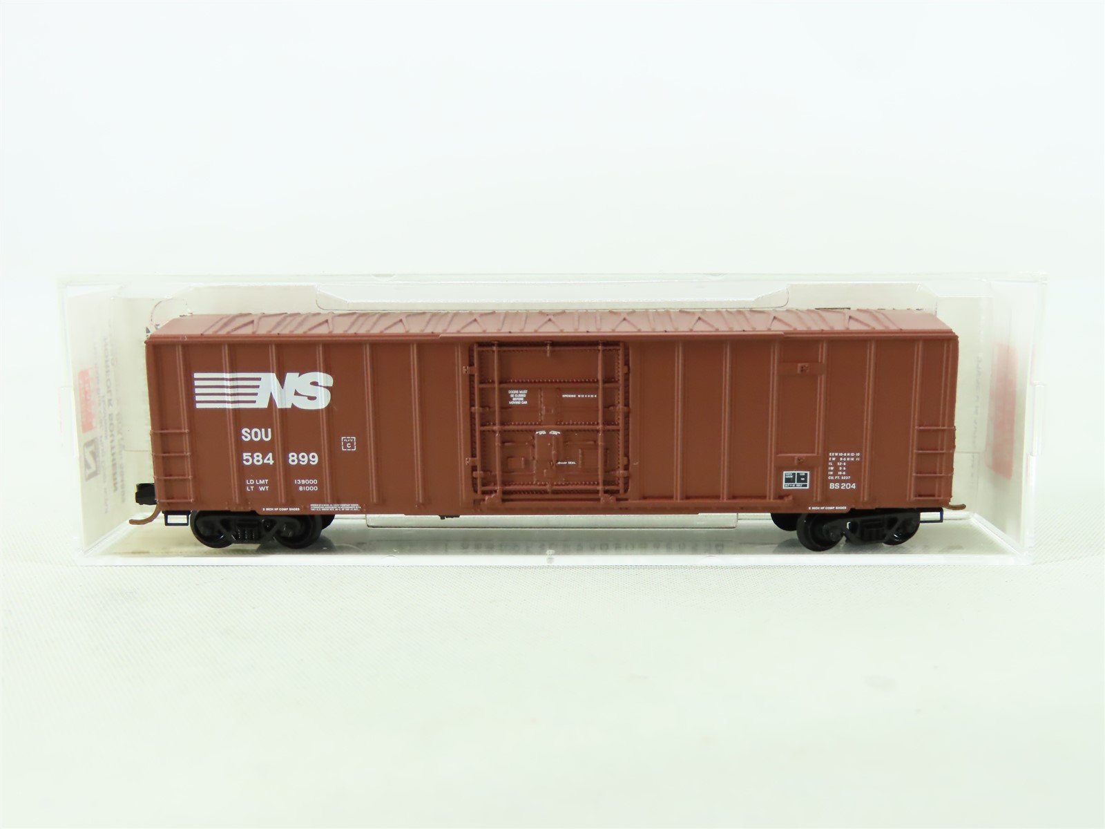 N Scale Micro-Trains MTL 27230 SOU Norfolk Southern 50' Plug Door Box Car 584899