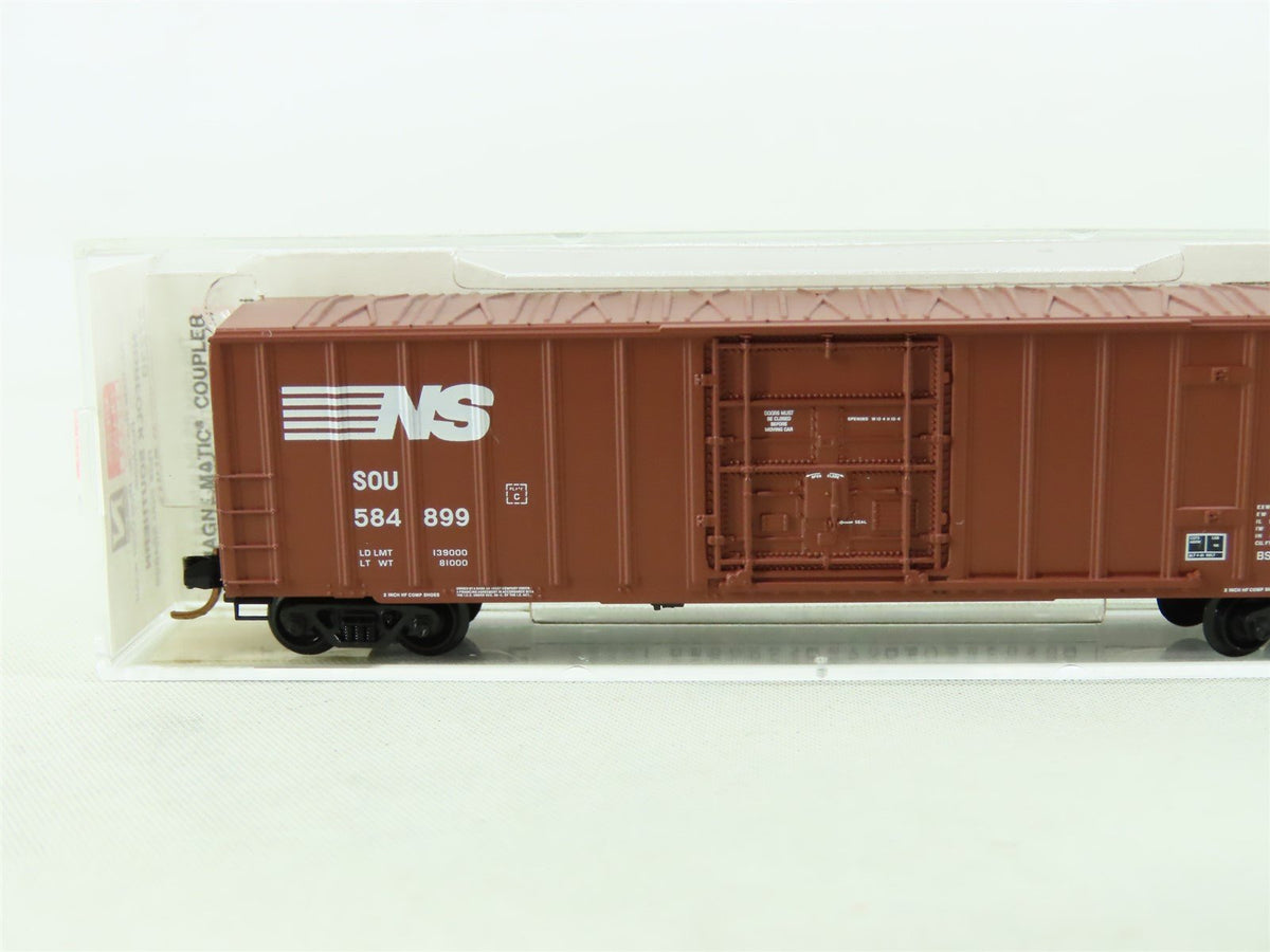 N Scale Micro-Trains MTL 27230 SOU Norfolk Southern 50&#39; Plug Door Box Car 584899