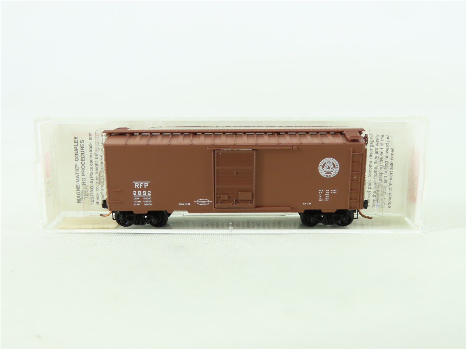 N Micro-Trains MTL 20496 RFP Richmond Fredericksburg & Potomac 40' Box Car #2892