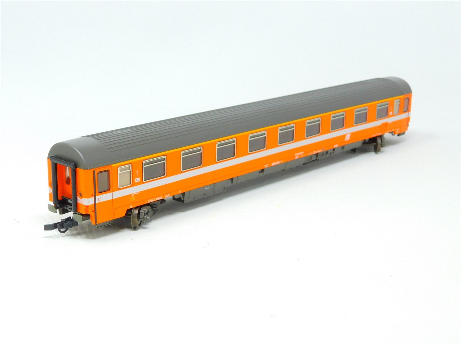 HO Scale Roco 44636 FS Italian State 1st Class Corridor Coach Passenge -  Model Train Market