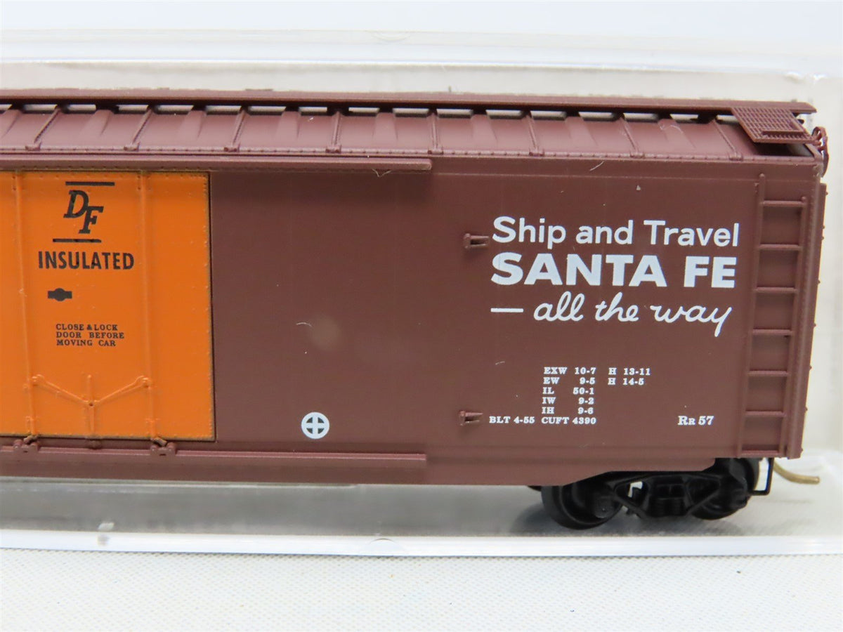 N Scale Micro-Trains MTL 32050/2 SFRB Santa Fe 50&#39; Plug Door Box Car #6160