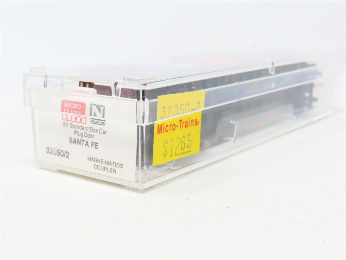 N Scale Micro-Trains MTL 32050/2 SFRB Santa Fe 50&#39; Plug Door Box Car #6160